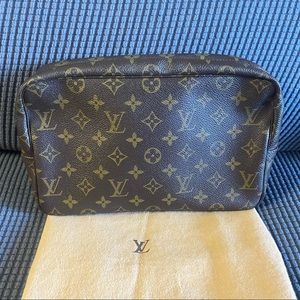 Louis Vuitton Trousse 28